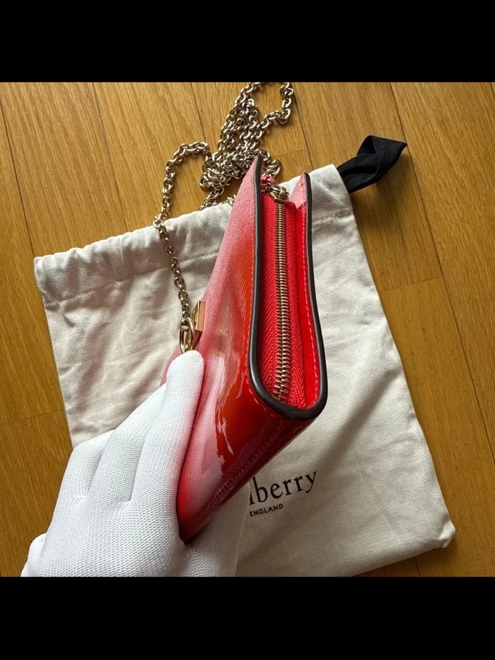 Mulberry Red Leather Shoulder Bag with Gold Chain Strap